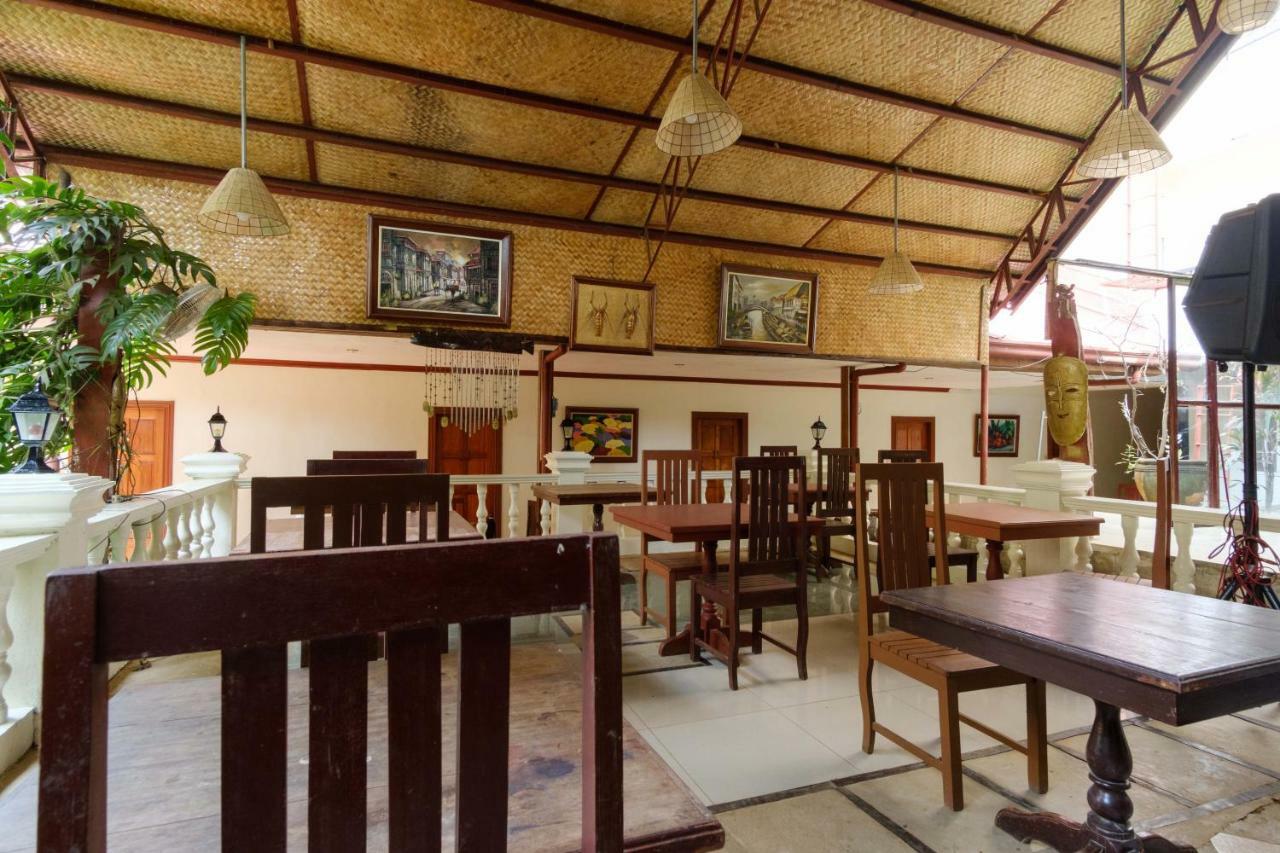 Oyo 621 De Loro Inn Puerto Princesa Exterior photo