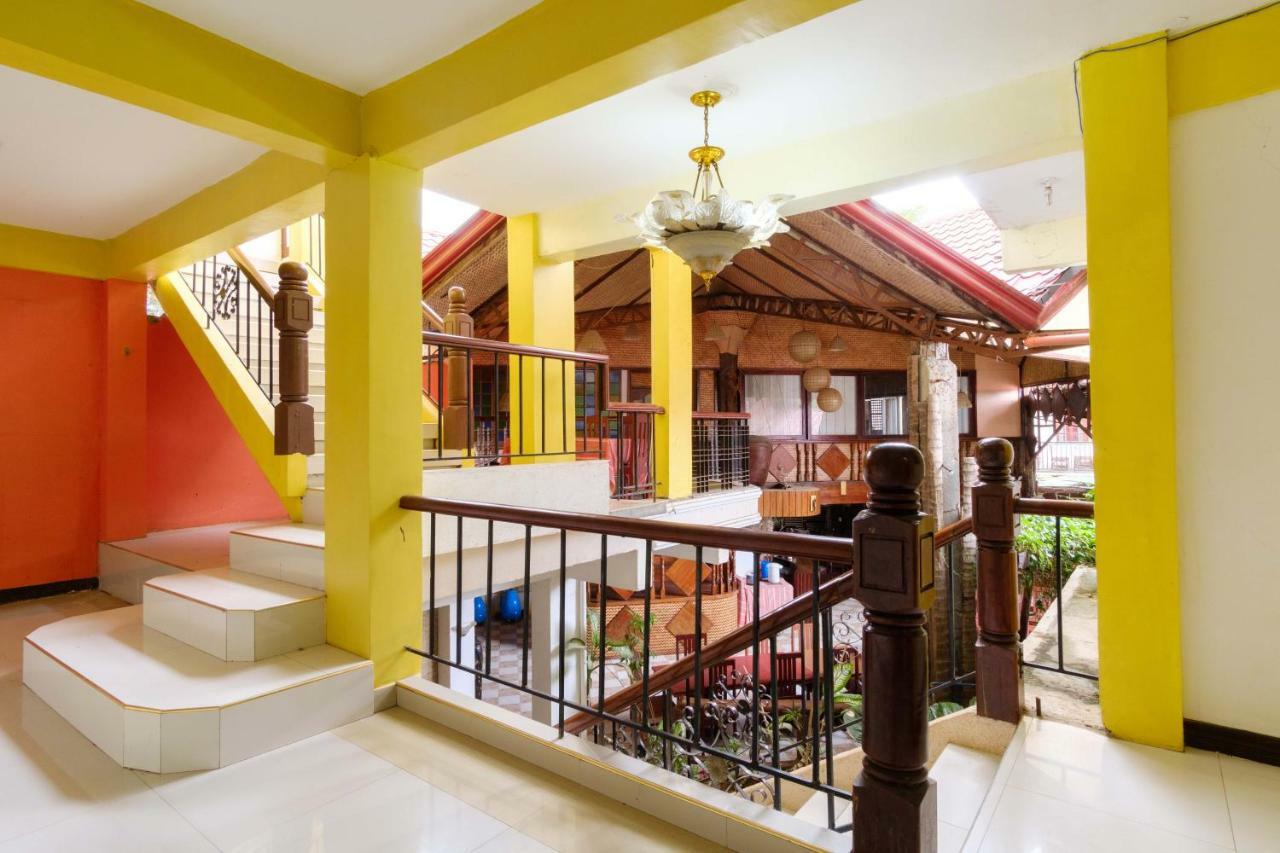 Oyo 621 De Loro Inn Puerto Princesa Exterior photo